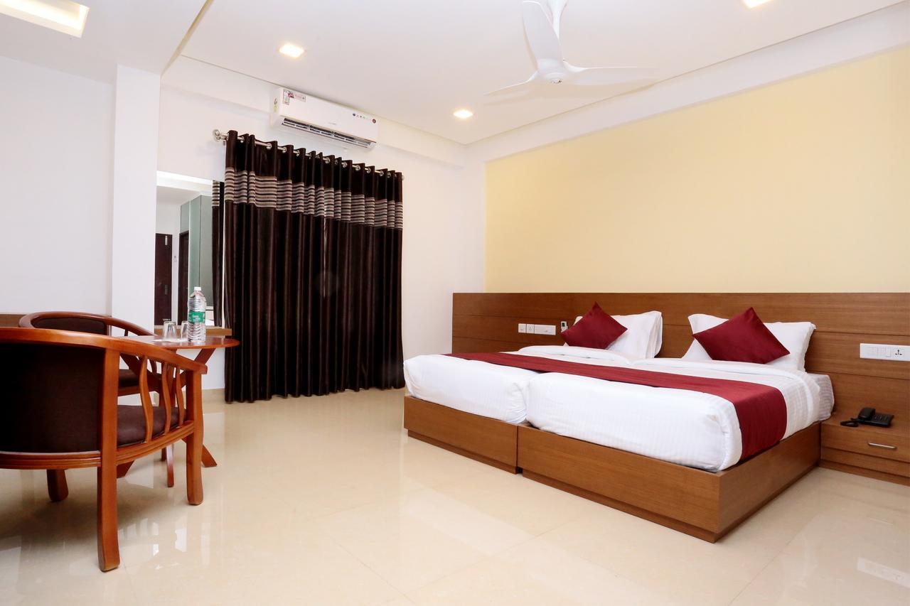 Hotel Ayodhya Residency Kozhikode Bagian luar foto